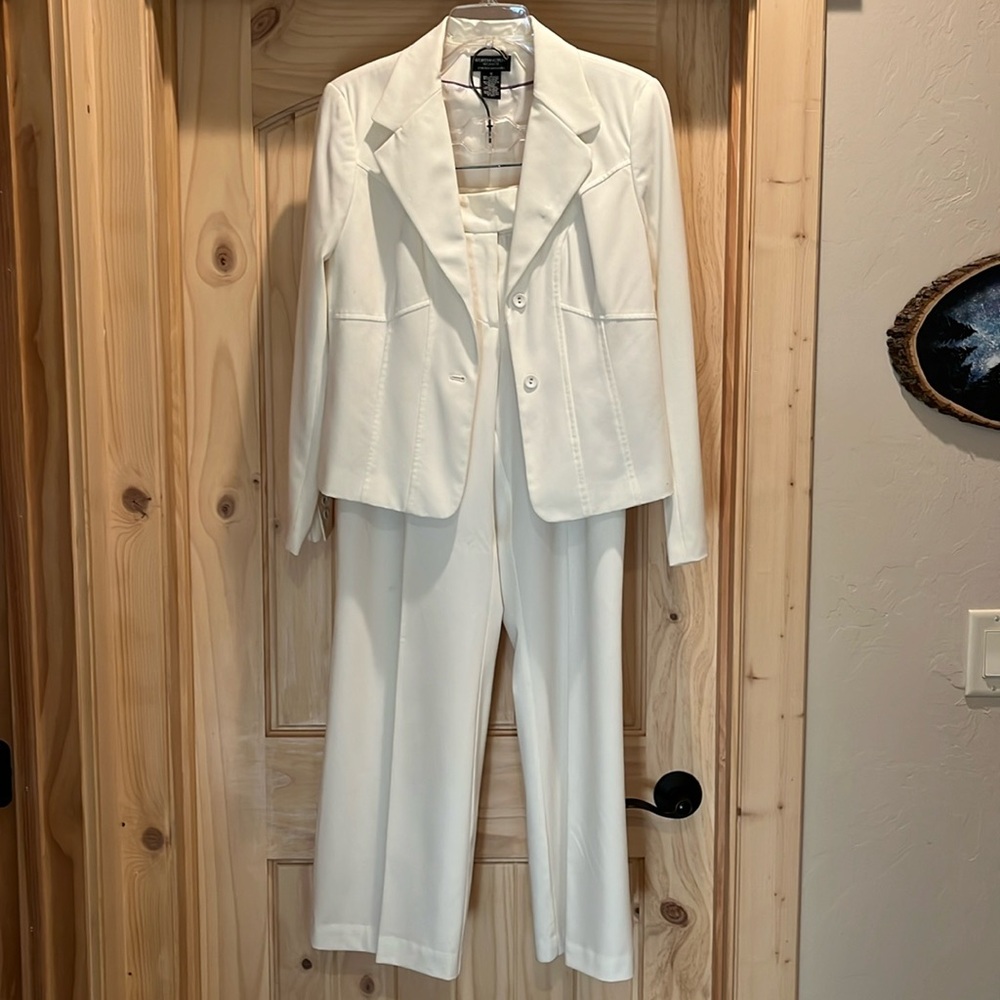 Women’s worthington works size 10 pant suits